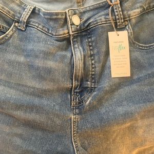 Maurice’s stretch jeans NWT